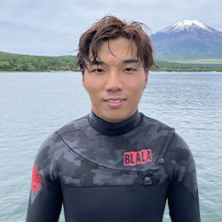 井上 航平