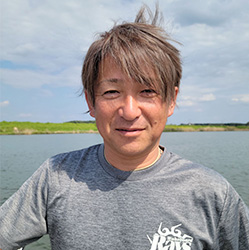 三宅 俊行
